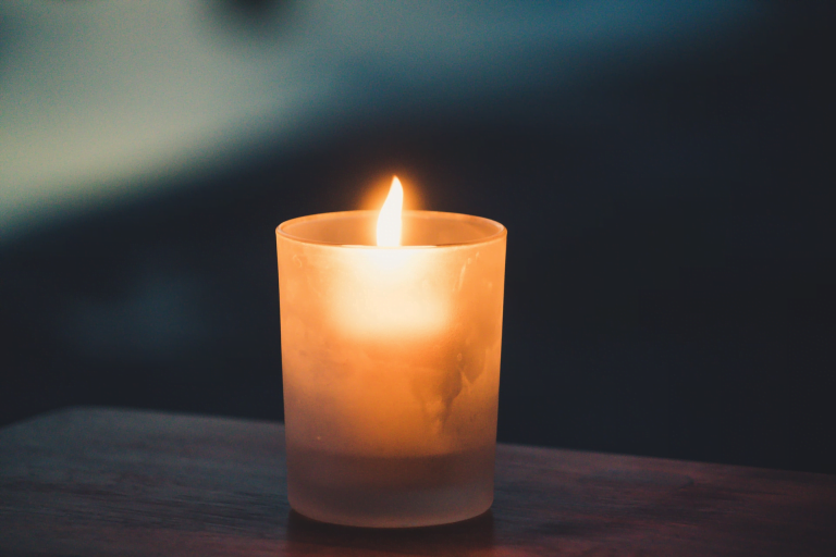 How to get candle wax out of carpet? – With heat or without heat, all solutions are here…